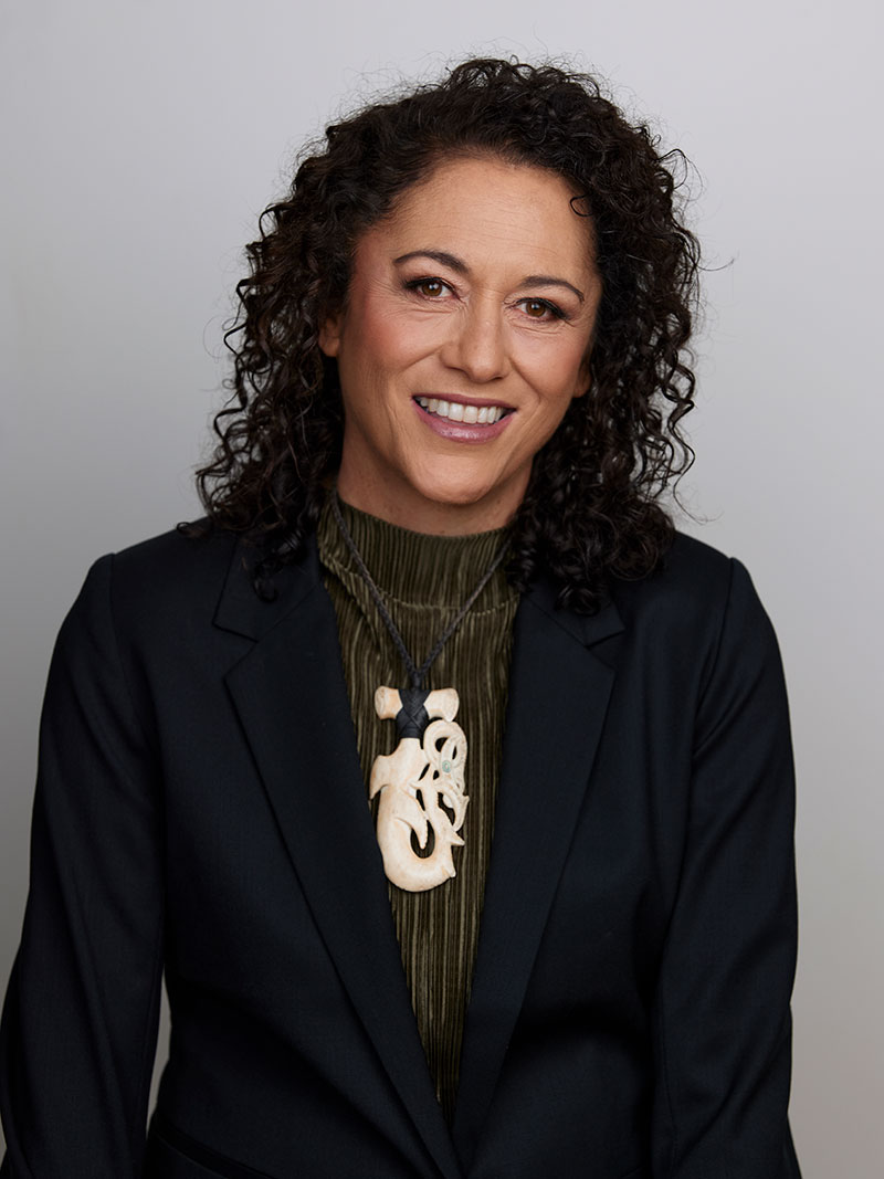 Elana curtis